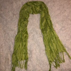 Sequenced scarf